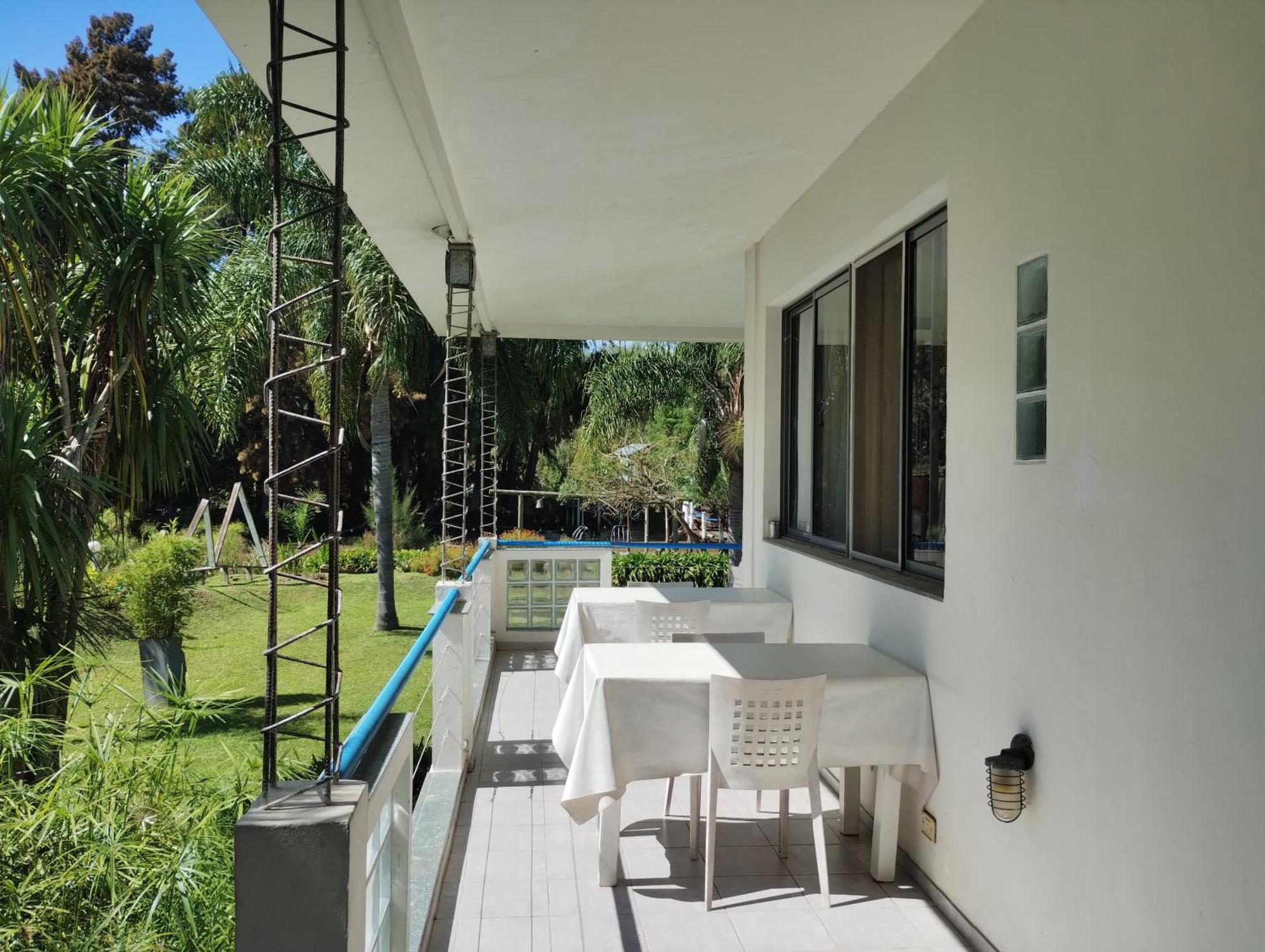 Peter Flanders Guest house *